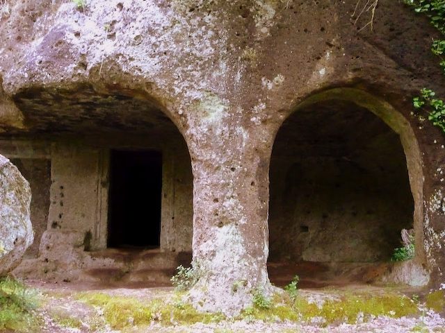 Tombs, Via Amerina